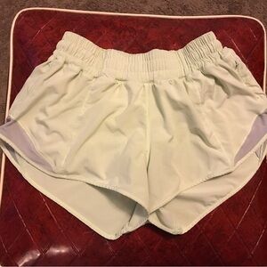 Lululemon Hotty Hot Short II